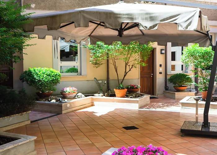 Residenza Mecenate 4* Rzym